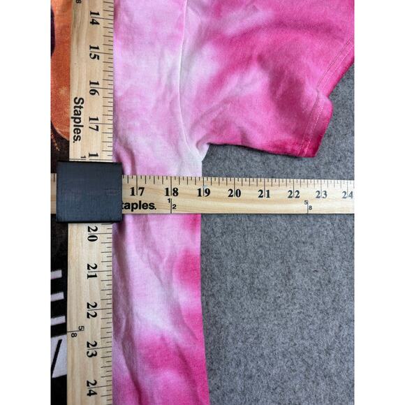 tie-dye design with a graphic from Justin Bieber's 2012-2013 Believe Tour. - Picture 5 of 8